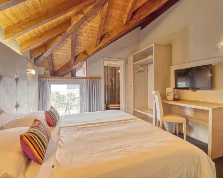 ホテル ゴッタルド ガルニ ＆ オステリア ムラルトのホテル