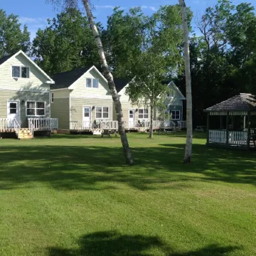 Briarwood Coastal Cottages & Lodge