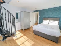 Burns Cottage