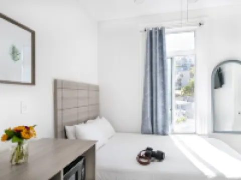 Hermosa Hotel Hotels in Avalon