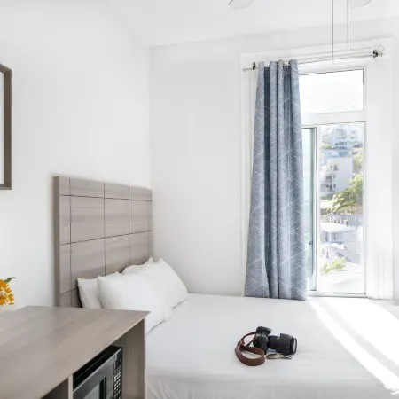 Hermosa Hotel Hotels in Avalon