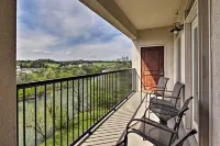 Sevierville Resort Retreat ~ 2 Mi to Pigeon Forge! - ห้องครัว