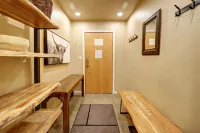 Amazing Ski-in Ski-Out Condo, Pet Friendly - Very Spacious - cm236
