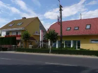 Szieszta Panzió Hotels in Sarvari