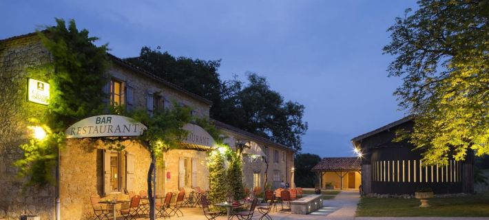Logis l'Auberge de Larressingle Hotels in Département Gers