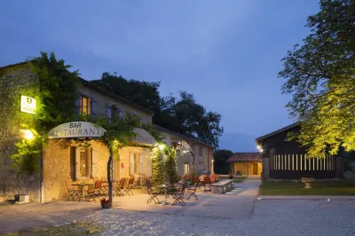 Logis l'Auberge de Larressingle Hotels in Caussens