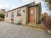 Brocks Barn - parking