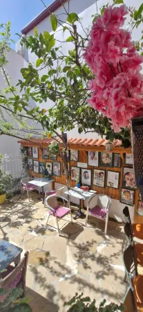 ŞİİRLİ PANSİYON Отели в г. Sigacik Mahallesi