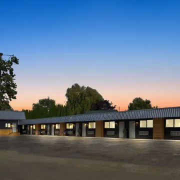Outdoors Inn