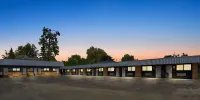 Outdoors Inn Hotels in Bonner County