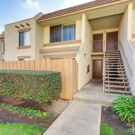2 Mi to Beaches: Condo w/ Patio in Port Hueneme!