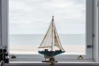 The Roxburgh - Sea View
