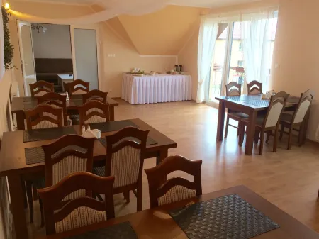 Agro Nad Stawem Отели в г. Пшодково