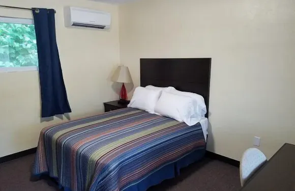 温莎十字路口汽車旅館