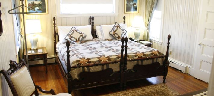 The Coolidge Corner Guest House: A Brookline Bed and Breakfast Hotele w: Boston