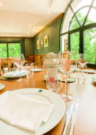 Logis Hôtel - Restaurant le Tulipier Отели в г. Гранпре