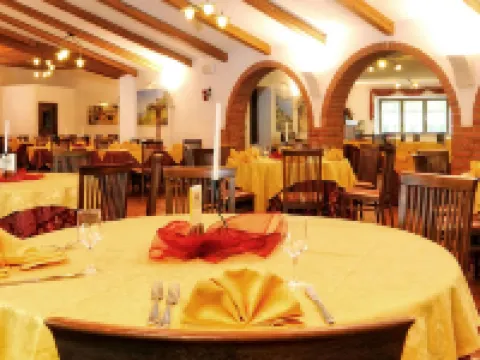 阿爾伯格麥申娜酒店-蒙特阿米亞塔 皮亞諾堡酒店