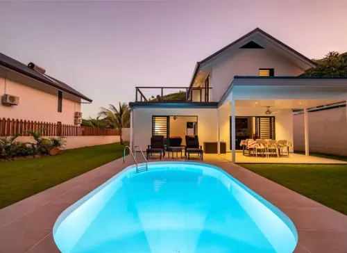 Exceptional Villa Located in Bora Bora Hotels in Nunu'e