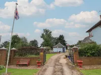 The Barn the Elms - Boutique