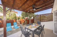 Laranca Oneiro Seaside Villa