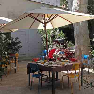 La Maison sur la Sorgue - Esprit de France Hotel Exterior