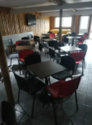 魯卡瑪倫小屋及游泳池酒店