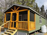 Green Cabin in Surry close to Acadia and Bar Harbor Hotels in Surry