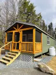 Green Cabin in Surry close to Acadia and Bar Harbor