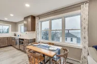 Newly Renovated Maine Retreat: Deck w/ Ocean View! Các khách sạn ở Whiting