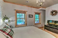 Expansive Group Getaway 11 Mi to Lancaster! - Balkoner