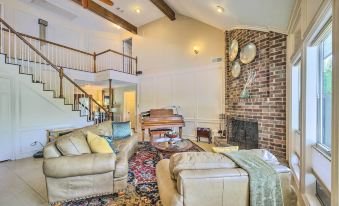 Spacious Houston Home, Day Trip to Galveston! - Housity