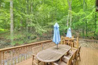Fire Pit & Games! Prow Chalet; Mins to Lake Wally! - Swimmingpools