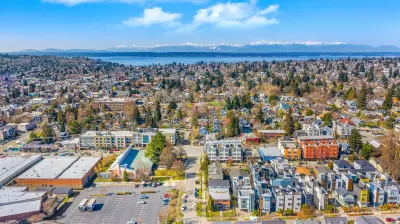 The Sweetest Suite - 91 Walkscore! Hotels near Ginger Tree