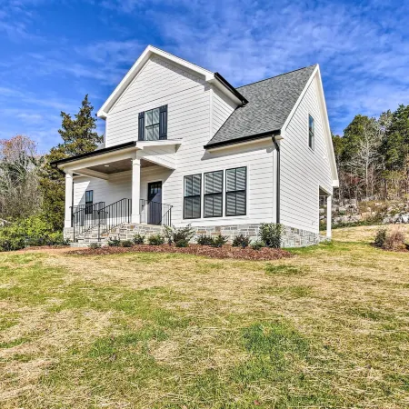 Scenic Mtn Retreat w/ Wooded Backyard + Fire Pit!