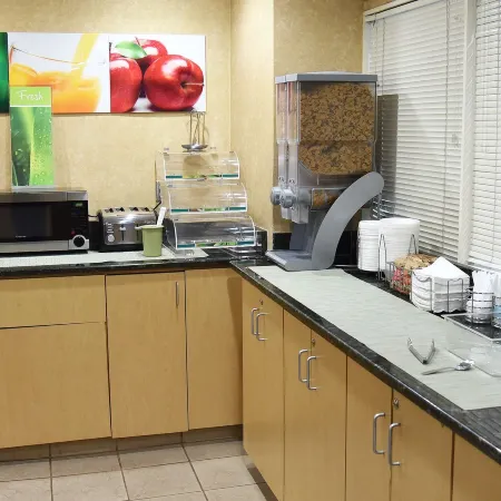 Quality Inn & Suites Council Bluffs - Omaha East