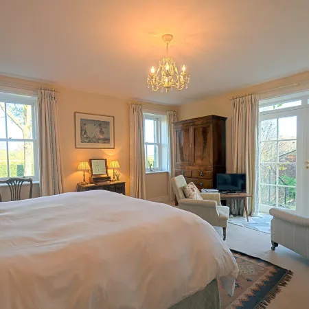 Ingram House Bed & Breakfast