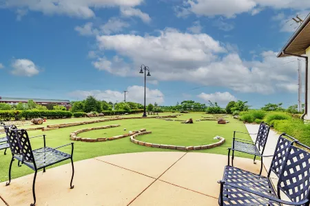 Holiday Inn Express & Suites TULSA S BROKEN ARROW HWY 51 by IHG