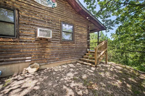 Studio w/ Deck: Near Thorncrown Chapel & Lakes - Country Houses