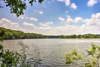 Year-Round Waterfront Getaway Lake Access and Dock!