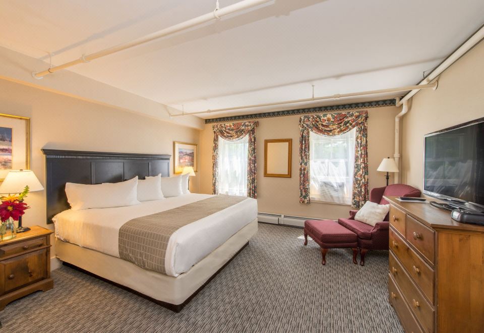 Eagle Mountain House and Golf Club Over view