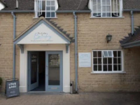 The Lodge at Broadway Hotel di Broadway