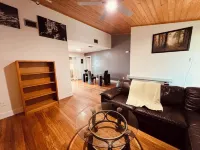 3 Bedroom 2 Bathroom Pool & Outdoor Kitchen