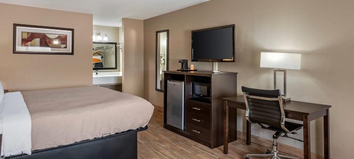Quality Inn & Suites Hotels in Bowie County