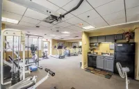 Spacious Riverfront Townhome Directly Across from Downtown Louisville