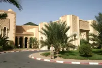 El Mouradi Douz Отели в г. 