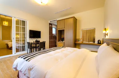 Butchard Villas Hotel a Sun Moon Lake Ita Thao Wharf Market Place