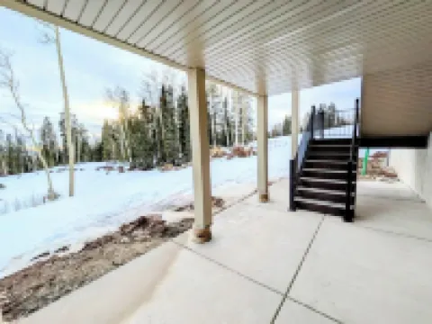 Brand New Ski-in Ski-Out at Eagle Point Resort Utah - Sleeps 33 Comfortably!