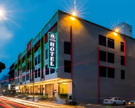 J套房酒店 瓜拉丁加奴酒店