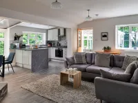 Nant Cottage Hotels in Caerhun