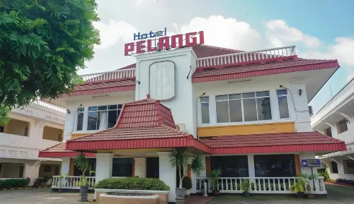 Hotel Pelangi Malang - balcony